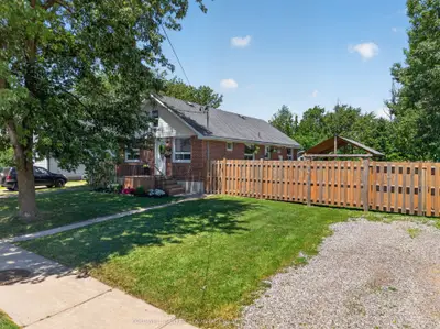 Detached in Fort Erie