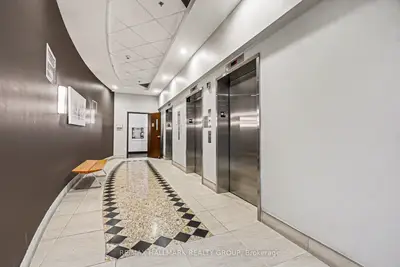 70 Landry Street 1001, Vanier And Kingsview Park, On K1l 0a8