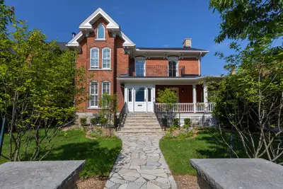 40 Church Street, Gananoque, On K7g 2m8