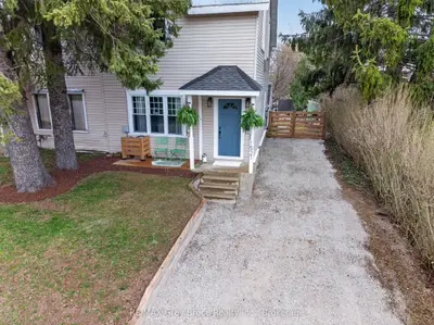 Semi-Detached in Owen Sound