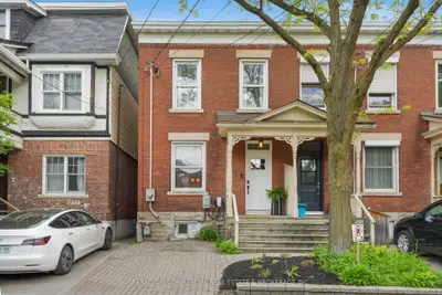 Att/Row/Townhouse in Glebe - Ottawa East and Area