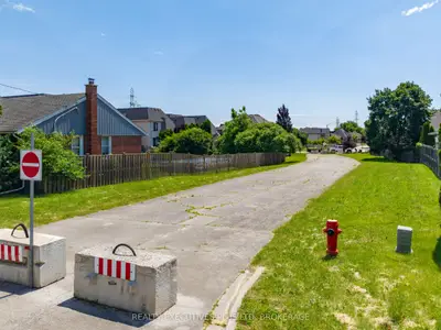 2441 Colangelo Drive, Niagara Falls, On L2j 0a1