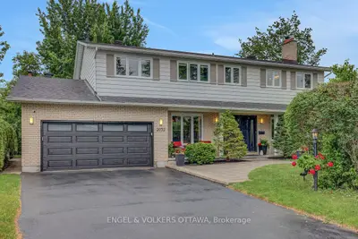 Detached in Alta Vista and Area