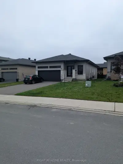 Lower Level in Clarence-Rockland