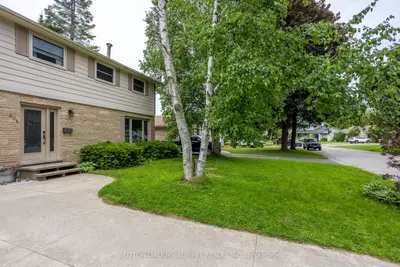 Detached in Owen Sound