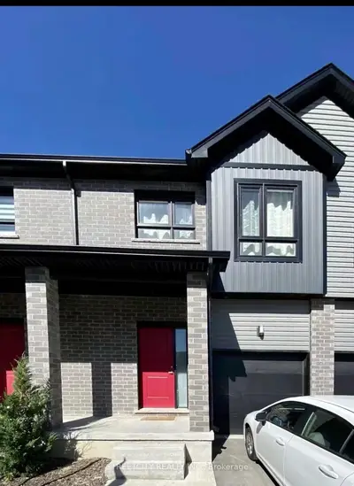 Condo Townhouse in London North