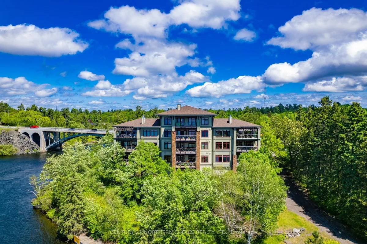 Condo Apartment in Kenora