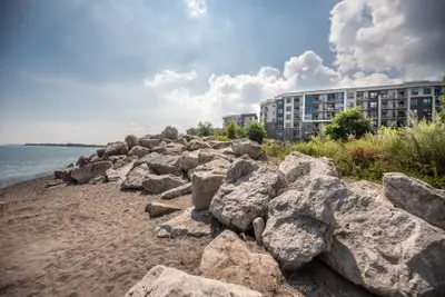 Condo Apartment in Hamilton