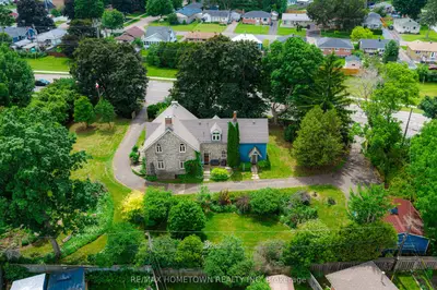Detached in Brockville