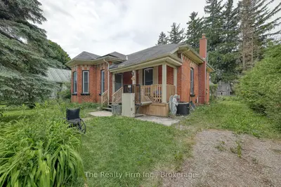 Detached in Zorra