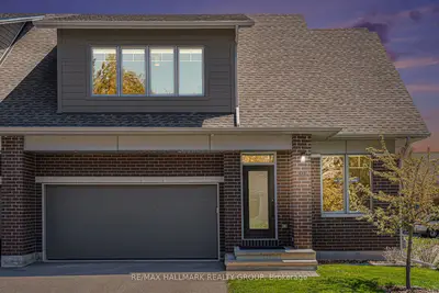 Semi-Detached in Crystal Bay - Rocky Point - Bayshore