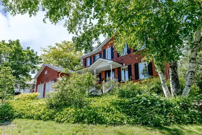 1592 College Park Drive, Peterborough, On K9k 2g9