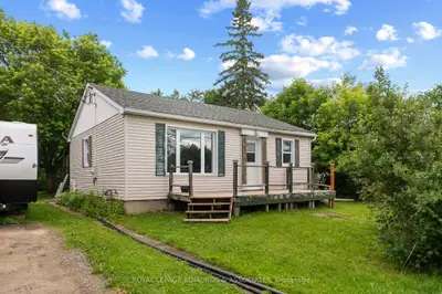 Detached in McNab/Braeside