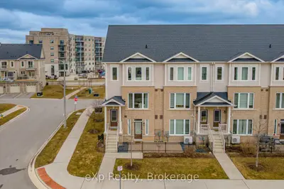 Condo Townhouse in Guelph