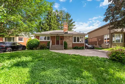 Detached in Hamilton