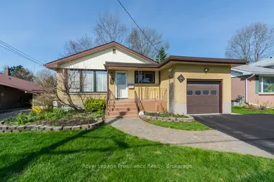 Detached in Belleville