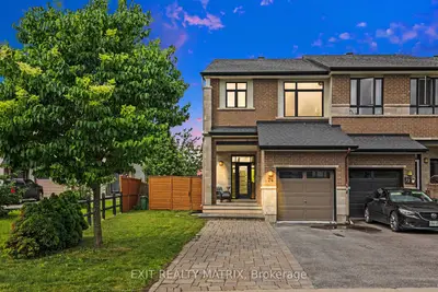 Att/Row/Townhouse in Blossom Park - Airport and Area