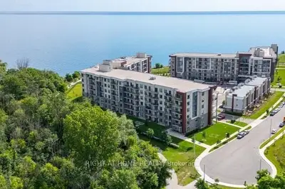 Condo Apartment in Hamilton
