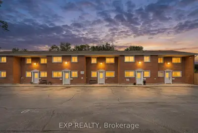 Condo Townhouse in Kitchener
