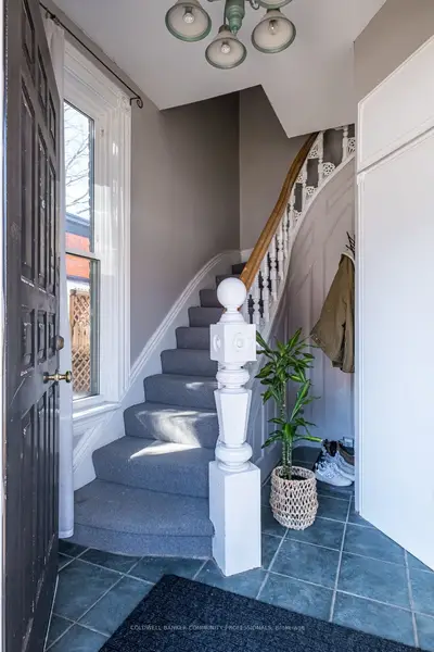 270 Queen Street S, Hamilton, On L8p 3t3