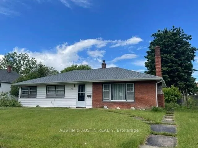Detached in Dryden
