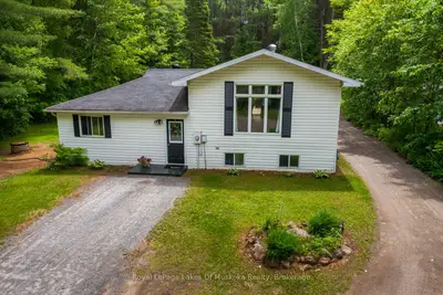 95 Clearwater Lake Road, Huntsville, On P0b 1l0