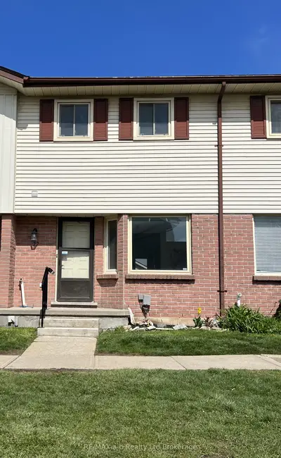 1115 NELLIS Street 22, Woodstock, ON N4T 1P6