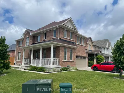 Detached in Niagara Falls