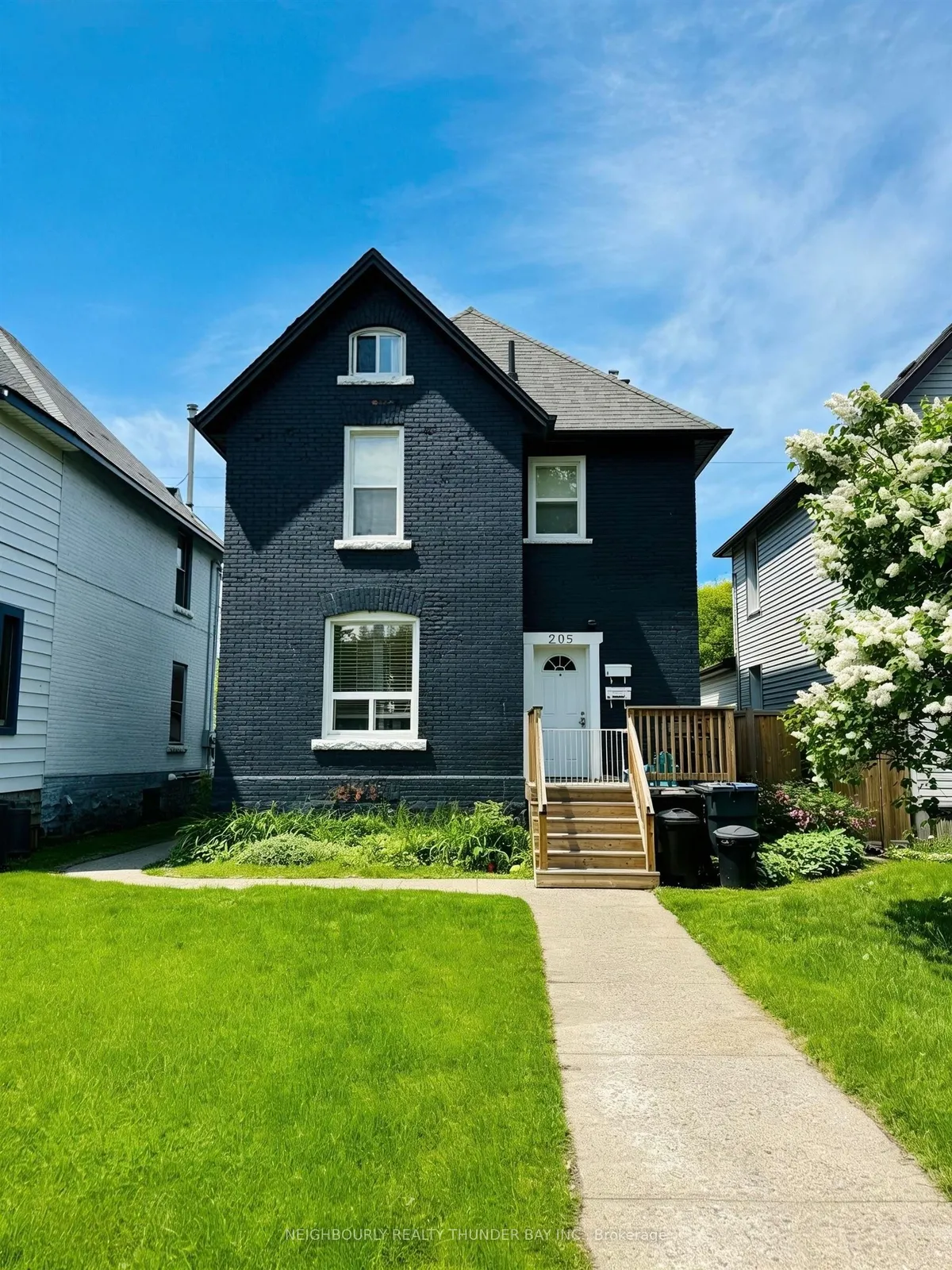 Duplex in Thunder Bay