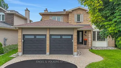 Detached in Orleans - Convent Glen and Area