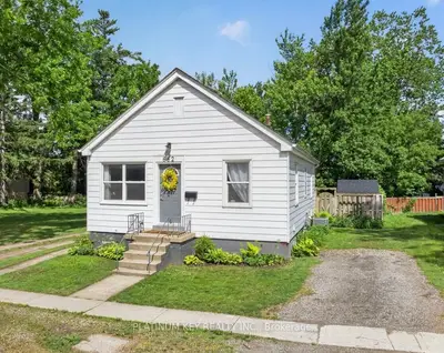 662 King Street, Strathroy-caradoc, On N0l 1w0