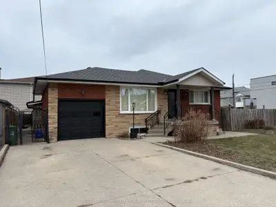Detached in Hamilton