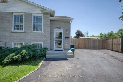 Semi-Detached in Niagara Falls