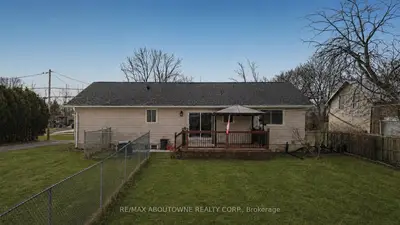 12 Main Street W, Haldimand, On N0a 1p0