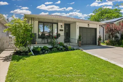 13 Salina Place, Hamilton, On L8g 4l4