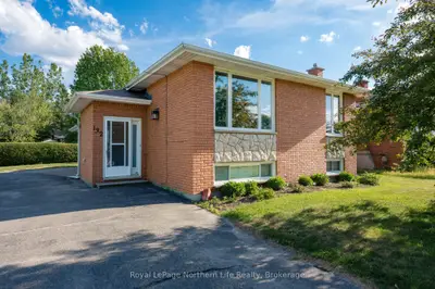 Detached in West Nipissing