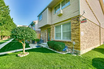 Common Element Condo in Tillsonburg