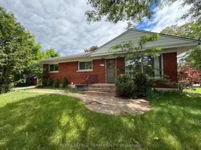 1627 Chaucer Avenue 1 & 2, Alta Vista And Area, On K1g 0r7
