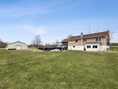 305 Valley Road, Prince Edward County, On K0k 1a0