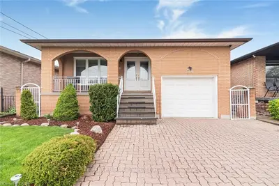 366 Berkindale Drive, Hamilton, On L8e 3t8