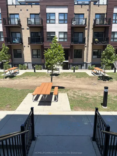 Condo Townhouse in Kitchener