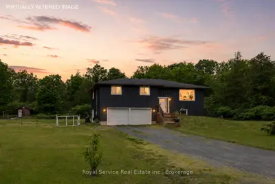 Detached in Marmora and Lake