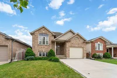 Detached in Niagara Falls