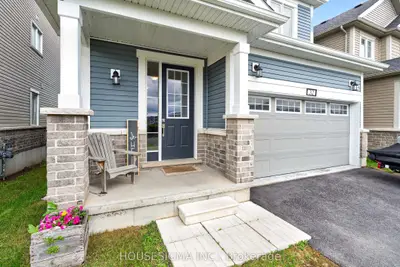 32 Oakmont Drive, Loyalist, On K7p 0h7