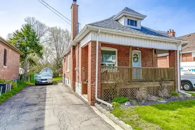 Detached in Hamilton