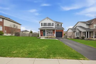 Detached in Tillsonburg