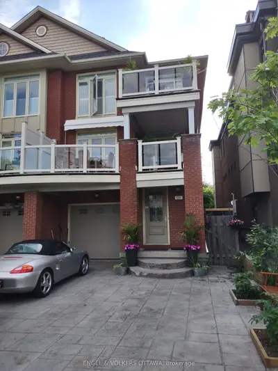 281 KIRCHOFFER Avenue, Carlingwood - Westboro and Area, ON K2A 1Y1