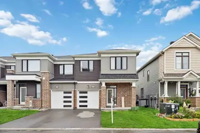 Att/Row/Townhouse in Barrhaven