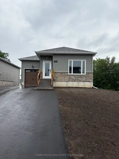 Duplex in North Grenville
