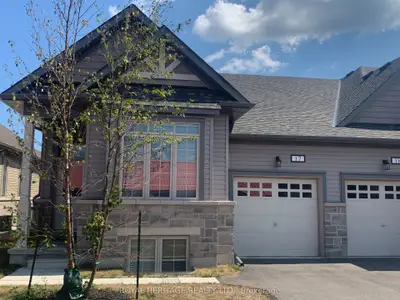 Condo Townhouse in Kawartha Lakes